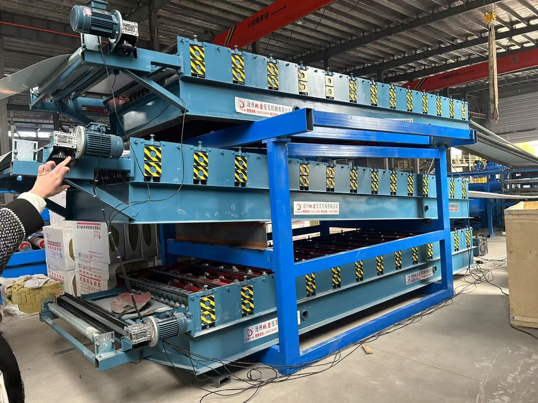 Fireproof Rock Wool Sandwich Panel Roll  Sound Insulation High Speed EPS Rockwool Sandwich Roof Tile Panel Production Line