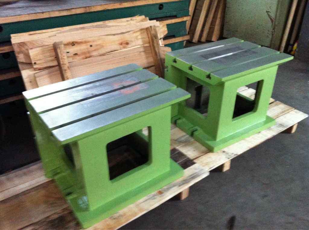 Durable Cast Iron Cube Box 12''L X 10''W X 9''H   T Slotted Stable Performance